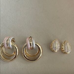 Set Gold Tone Earrings Textured Leaf Studs & Triple Ring Drop Earrings – New
